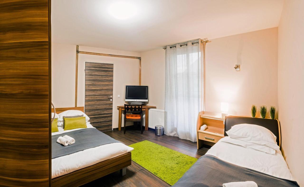 Rooms Verde Petrovče Exterior foto